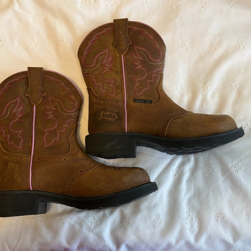 NEW Justin Gypsy Cowboy Boots W Brown Leather Pull On Steel Toe 7 -1/2 GY9980